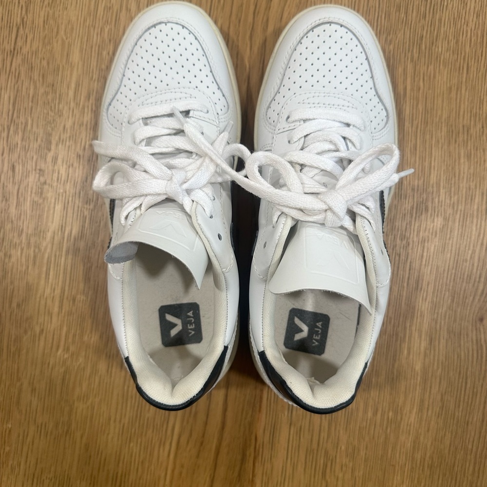 Veja White and Black Casual Sneakers - Picture 3 of 4